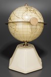 Ivory Plaskon Colonial ”New World” 158 Globe Radio - Loewy Design